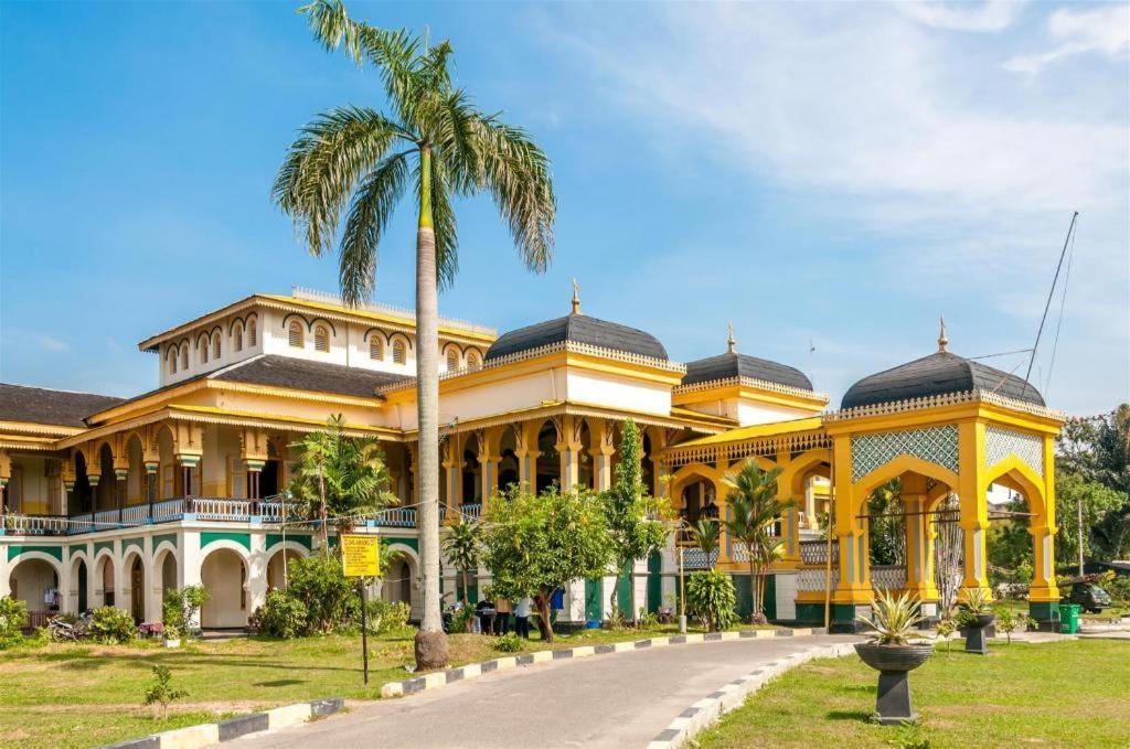 Spot On 91977 Kost Ketapang Syariah Hotel Medan Eksteriør billede