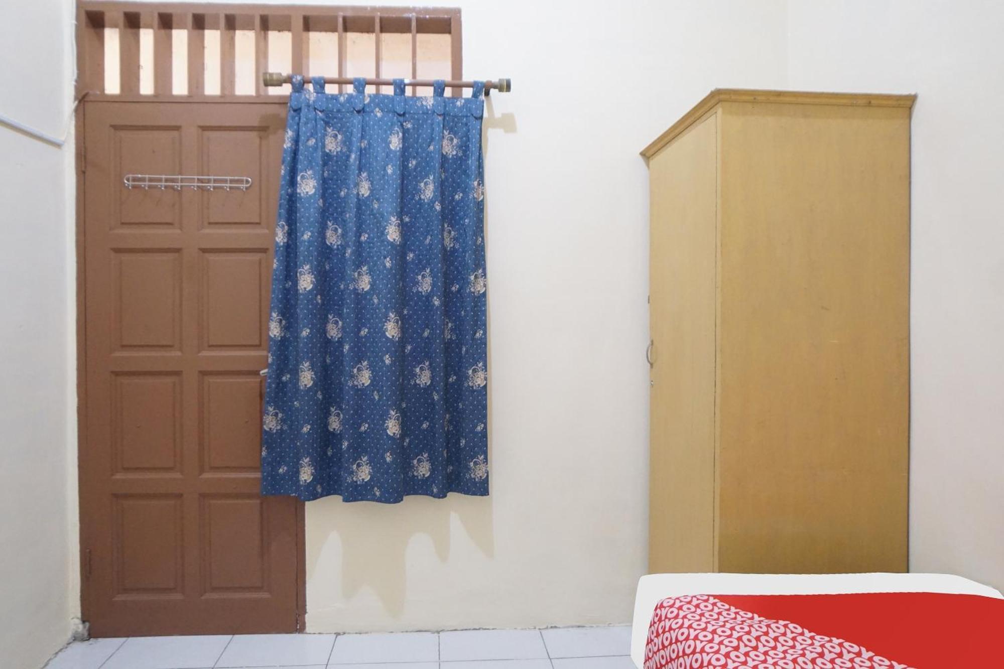 Spot On 91977 Kost Ketapang Syariah Hotel Medan Eksteriør billede